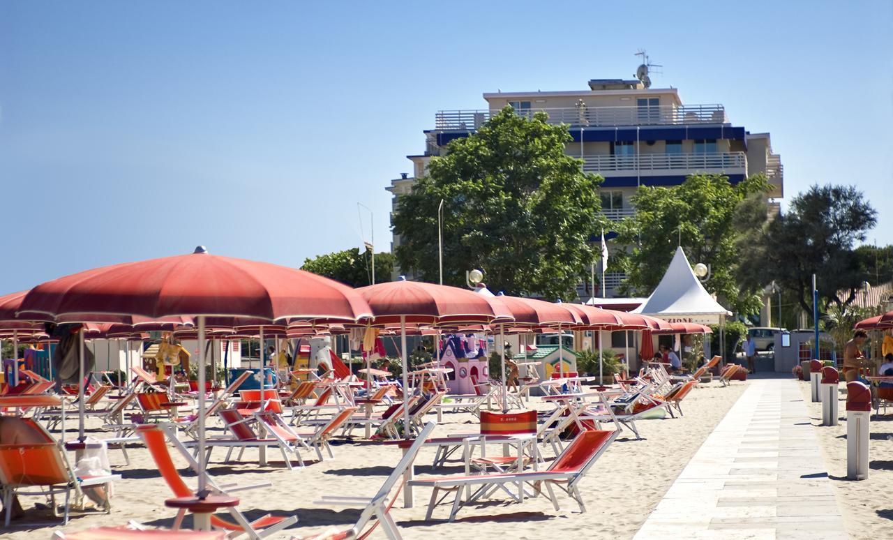 Hotel Lamorosa Rimini Exteriör bild